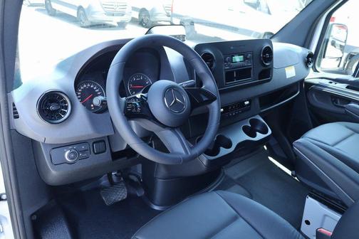 2025 Mercedes-Benz Sprinter 2500 High Roof