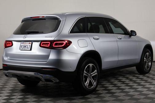 Cirrus Silver Metallic 2022 Mercedes-Benz GLC 300 4MATIC