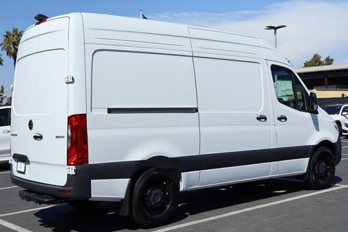2025 Mercedes-Benz Sprinter 2500 Standard Roof
