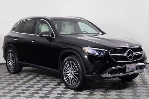 Black 2024 Mercedes-Benz GLC 300 4MATIC