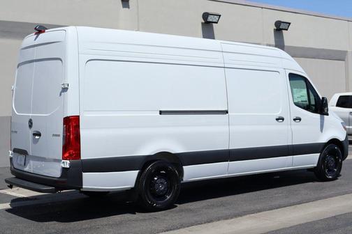 2025 Mercedes-Benz Sprinter 2500 High Roof