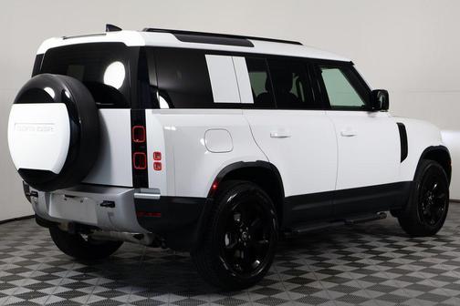 2025 Land Rover Defender 110 P300