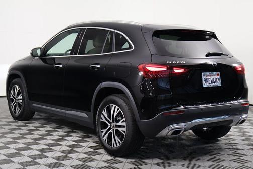 2025 Mercedes-Benz GLA 250 4MATIC