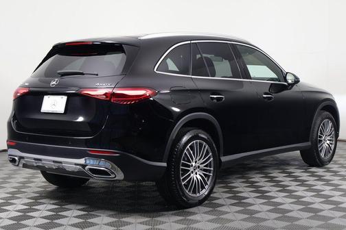 2026 Mercedes-Benz GLC 300 4MATIC