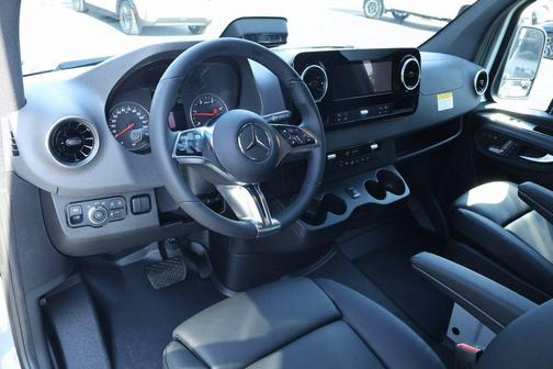 2025 Mercedes-Benz Sprinter 2500 Standard Roof
