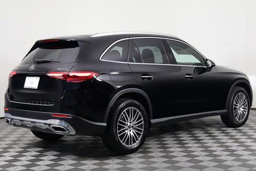 2025 Mercedes-Benz GLC 300 4MATIC