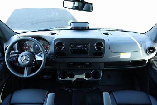 2025 Mercedes-Benz Sprinter 2500 High Roof