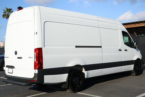 2025 Mercedes-Benz Sprinter 2500 High Roof