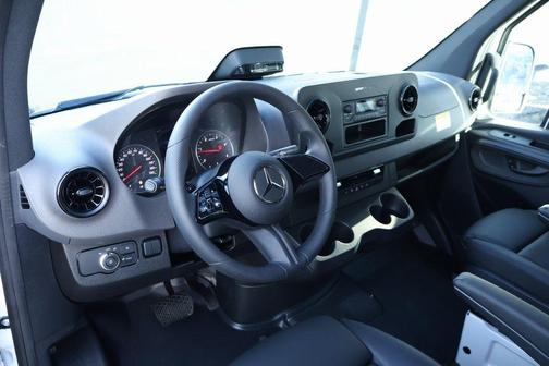 2025 Mercedes-Benz Sprinter 2500 High Roof