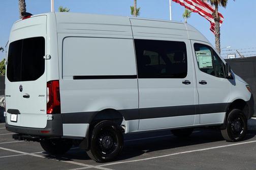 2026 Mercedes-Benz Sprinter 2500 Standard Roof