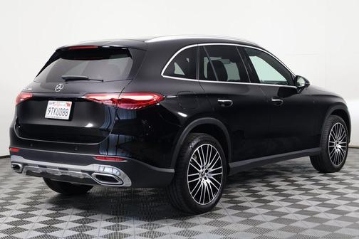 2025 Mercedes-Benz GLC 300 Base