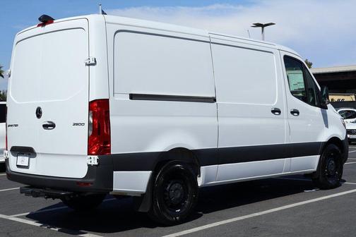 2025 Mercedes-Benz Sprinter 2500 Standard Roof