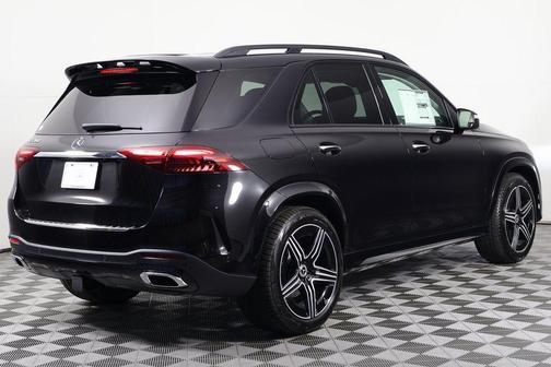 Obsidian Black Metallic 2026 Mercedes-Benz GLE 350 Base