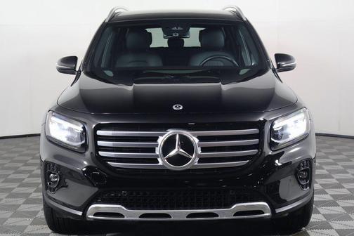 Night Black 2024 Mercedes-Benz GLB 250 4MATIC