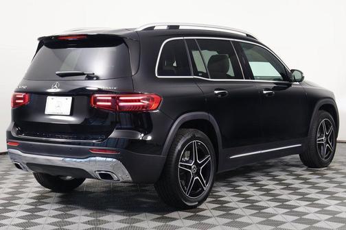 Night Black 2026 Mercedes-Benz GLB 250 4MATIC
