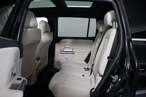 Night Black 2026 Mercedes-Benz GLB 250 4MATIC
