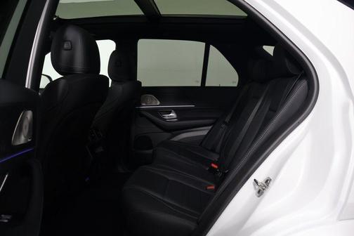 Moonlight White Magno 2026 Mercedes-Benz GLE 450 4MATIC
