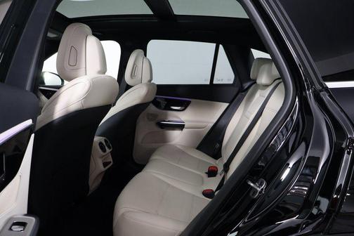 2026 Mercedes-Benz GLC 300 Base