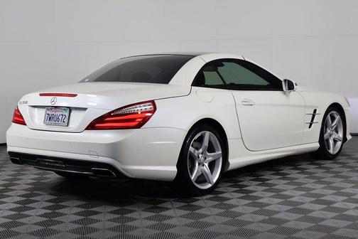 Diamond White 2013 Mercedes-Benz SL-Class SL 550