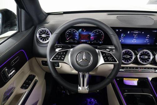 Night Black 2026 Mercedes-Benz GLB 250 4MATIC