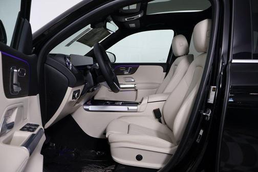 Night Black 2026 Mercedes-Benz GLB 250 4MATIC