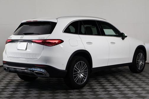 2026 Mercedes-Benz GLC 300 4MATIC
