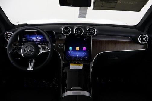 2026 Mercedes-Benz GLC 300 Base