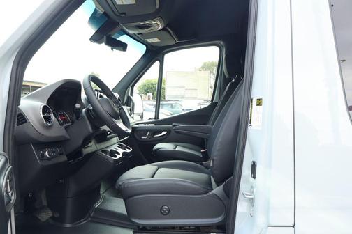 2026 Mercedes-Benz Sprinter 2500 Standard Roof