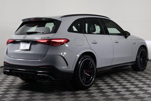 MANUFAKTUR Alpine Grey 2026 Mercedes-Benz AMG GLC 43 4MATIC