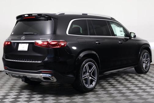 Obsidian Black Metallic 2026 Mercedes-Benz GLS 450 4MATIC