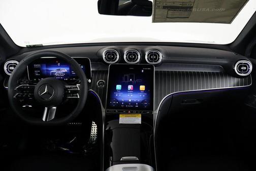 2026 Mercedes-Benz GLC 300 4MATIC