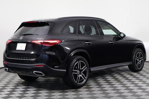 2026 Mercedes-Benz GLC 300 4MATIC