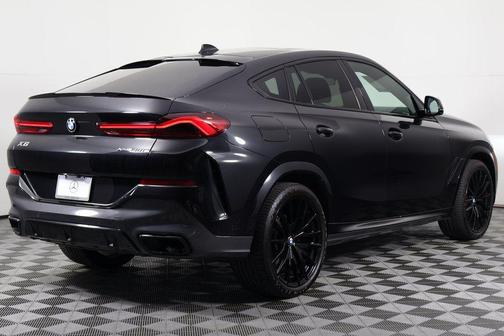 Black Sapphire Metallic 2022 BMW X6 xDrive40i