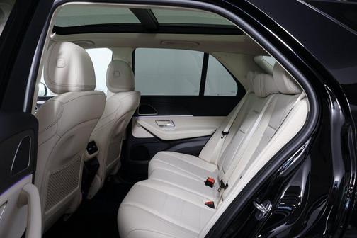 Black 2026 Mercedes-Benz GLE 450 4MATIC
