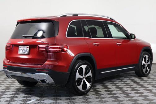 2025 Mercedes-Benz GLB 250 4MATIC