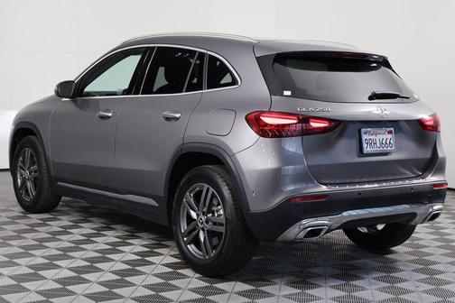 2025 Mercedes-Benz GLA 250 4MATIC
