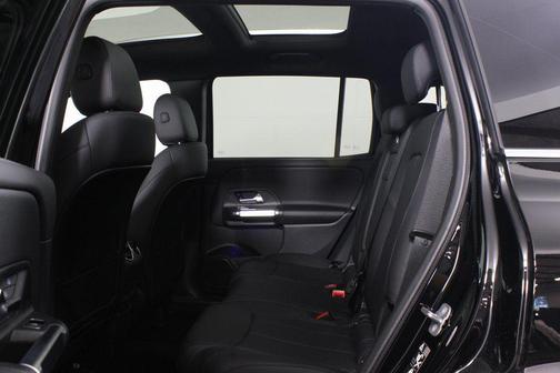 2025 Mercedes-Benz GLB 250 4MATIC