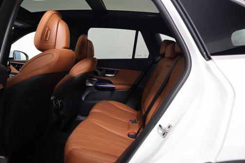 Polar White 2026 Mercedes-Benz GLC 300 Base