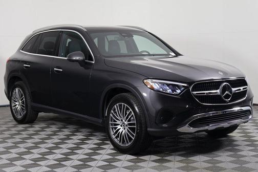 Graphite Grey Metallic 2026 Mercedes-Benz GLC 300 4MATIC
