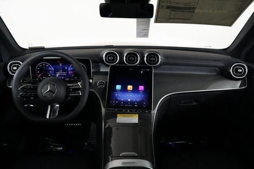 Graphite Grey Metallic 2026 Mercedes-Benz GLC 300 Base