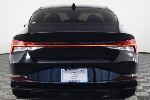 2023 Hyundai ELANTRA HEV Limited