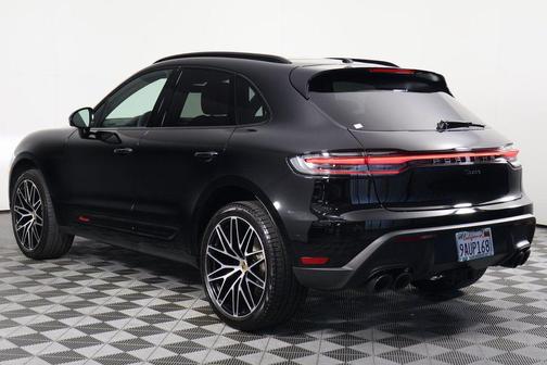 2022 Porsche Macan Base