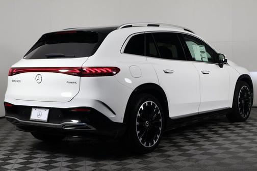 Polar White 2026 Mercedes-Benz EQS 400 400