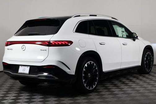 Polar White 2026 Mercedes-Benz EQS 400 400