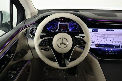 Polar White 2026 Mercedes-Benz EQS 400 400