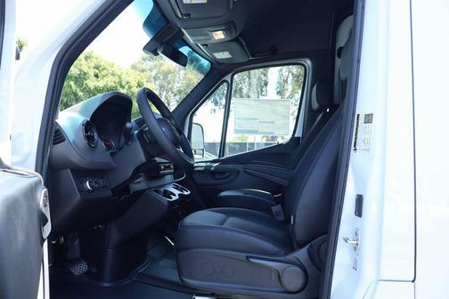 2025 Mercedes-Benz Sprinter 2500 High Roof