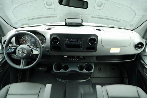 2026 Mercedes-Benz Sprinter 2500 Standard Roof