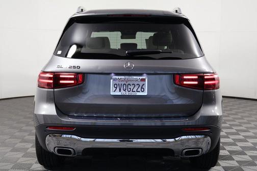 Mountain Grey Metallic 2026 Mercedes-Benz GLB 250 Base