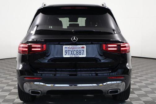 2025 Mercedes-Benz GLB 250 4MATIC