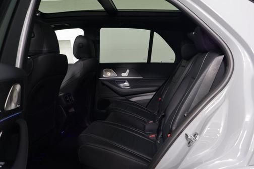 MANUFAKTUR Alpine Grey 2026 Mercedes-Benz GLE 450 4MATIC
